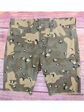 Levis Men's Camouflage Lo-Ball Shorts W32